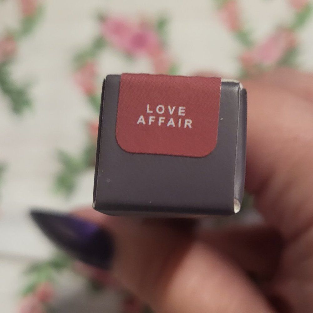 Lique Lip Definer Pencil Love Affair